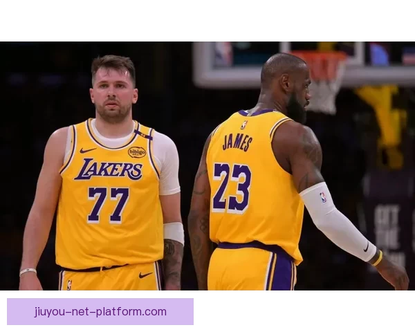 东契奇回应扎威冲突事件并谈休息期恢复重要性