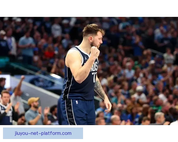 东契奇历史首次连续9场30分以上 且每场比赛全胜创造奇迹